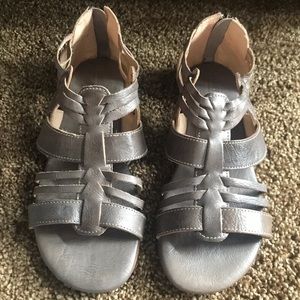Bedstu Cara Sandal
